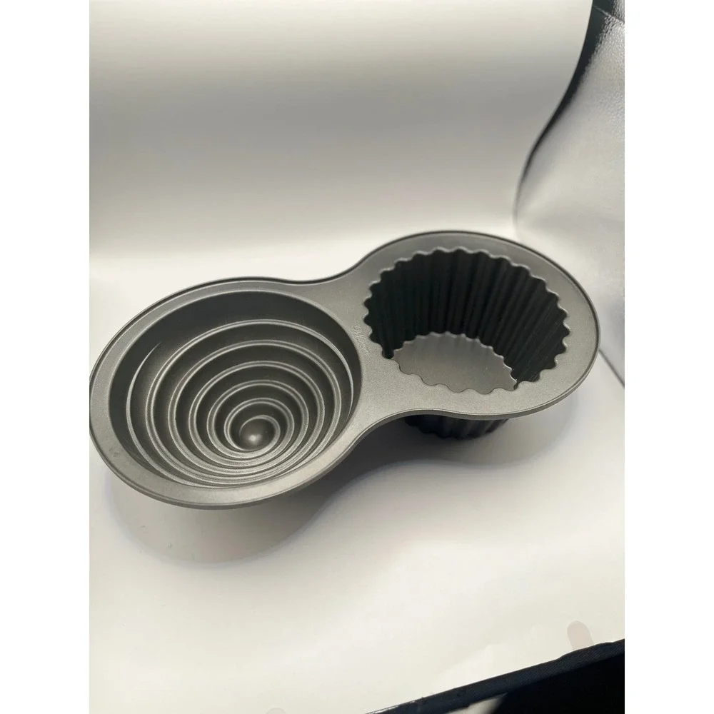 Wilton Giant Cupcake Pan 3D Large Smash Cake Mold Non-Stick Steel Gray 2105-5015